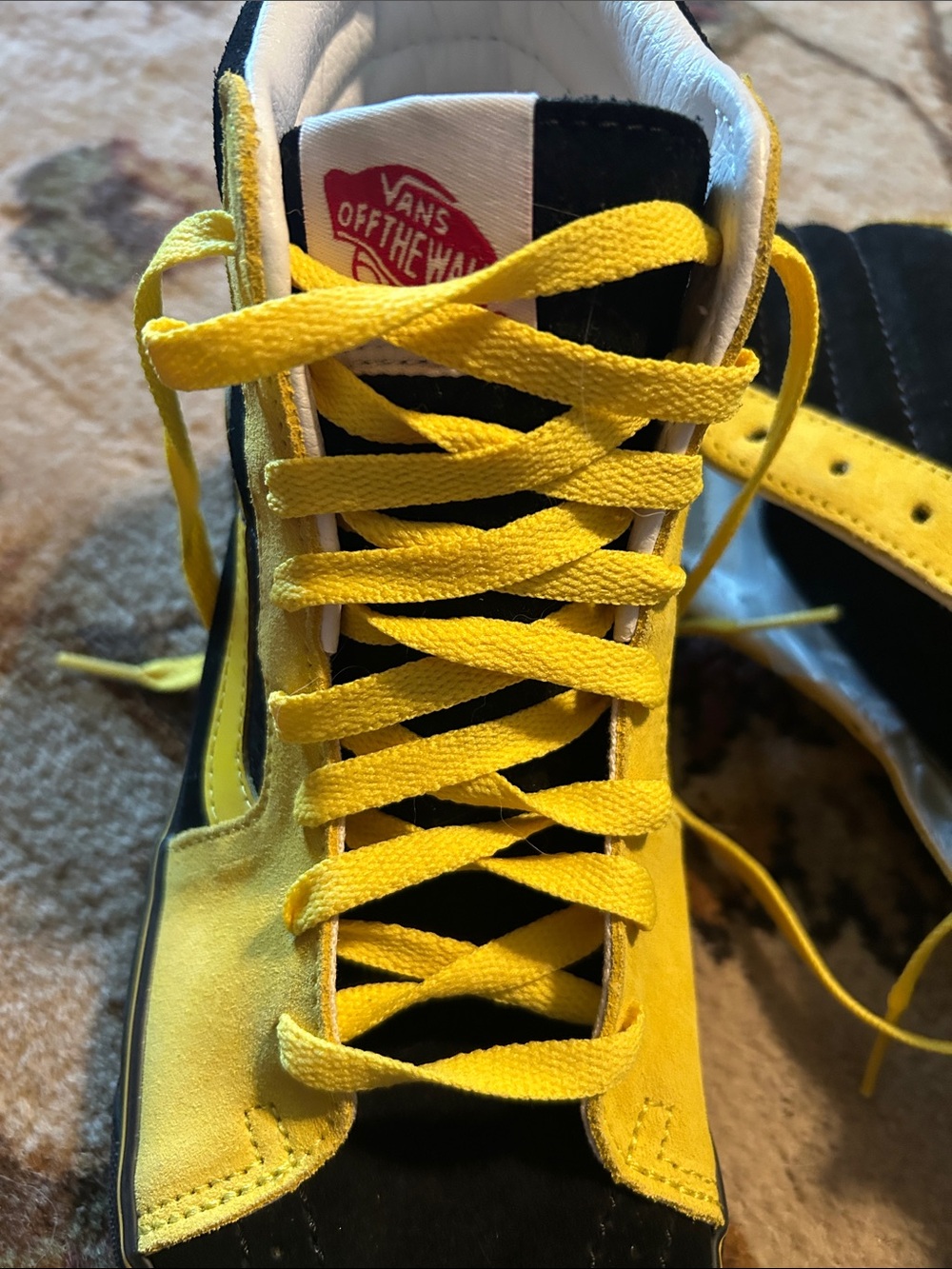 New Vans Sk8-Hi High-Top Sneakers in Black & Yellow leather 8 men’s 9.5 women’s - Picture 2 of 11